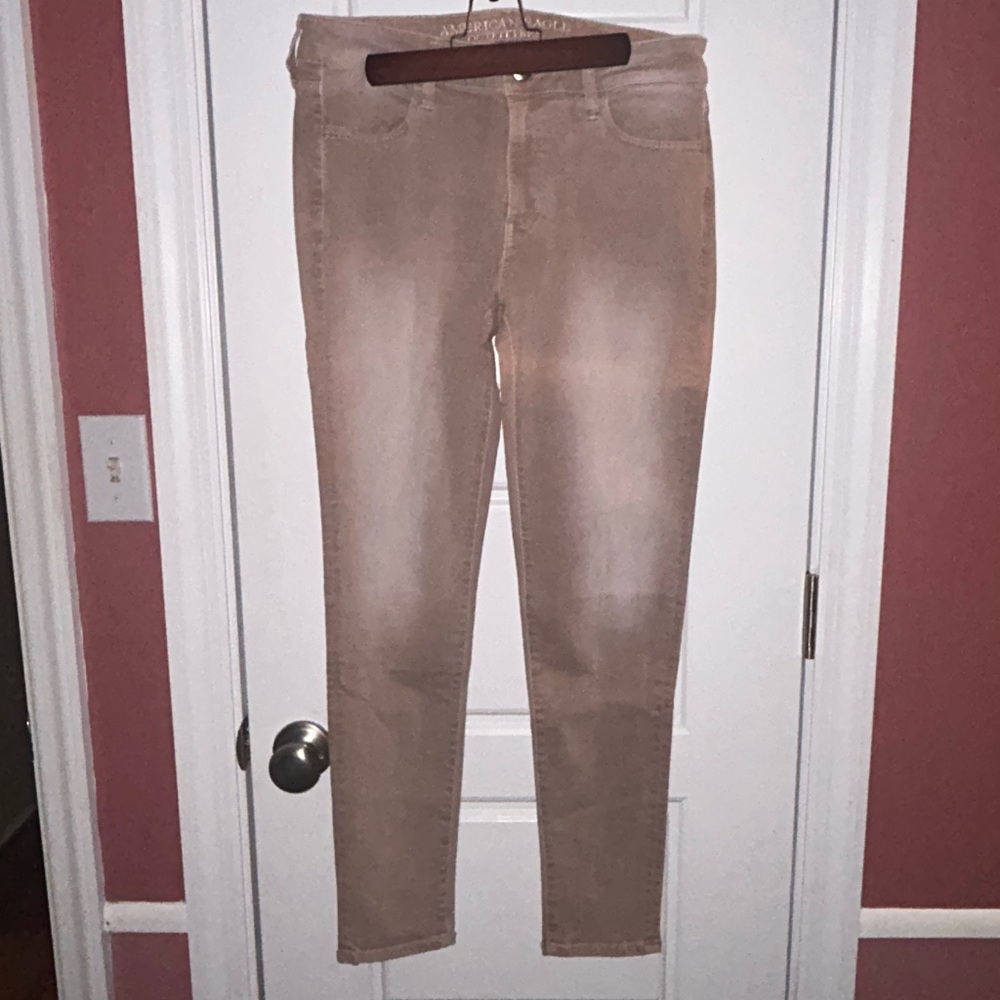 Women’s Slim Fit Jeans in Taupe